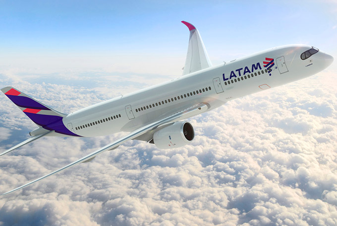 Justiça determina que LATAM indenize aeromoça por gastos com maquiagem