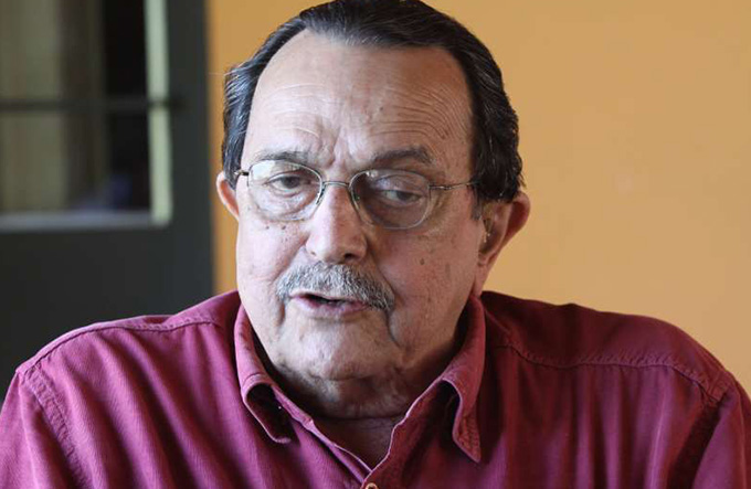 Ex-deputado Carlos Araújo morre em Porto Alegre