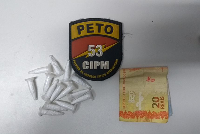 Dupla flagrada com droga é presa em Malhadas