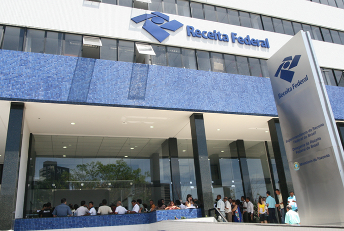 IR: 90 mil contribuintes baianos recebem restituição nesta terça