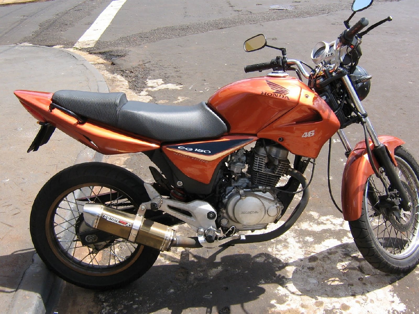 Motocicleta é roubada na madrugada desta quarta-feira 
