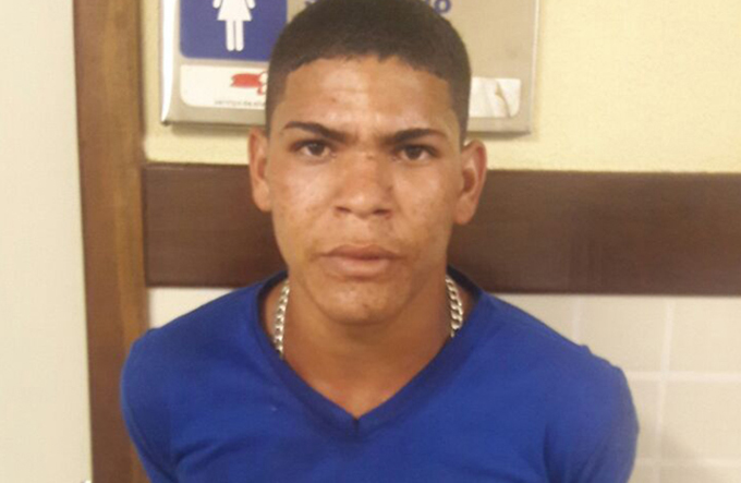 Morador de Mata de São João é preso acusado de assaltos