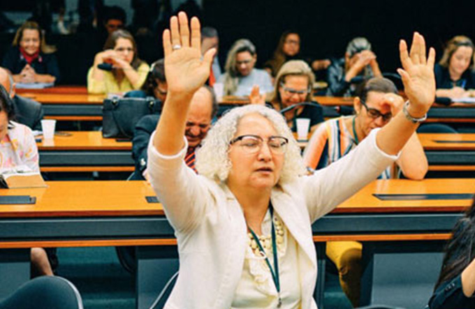 Evangélicos apostam em 'distritão' para ampliar bancada na Câmara