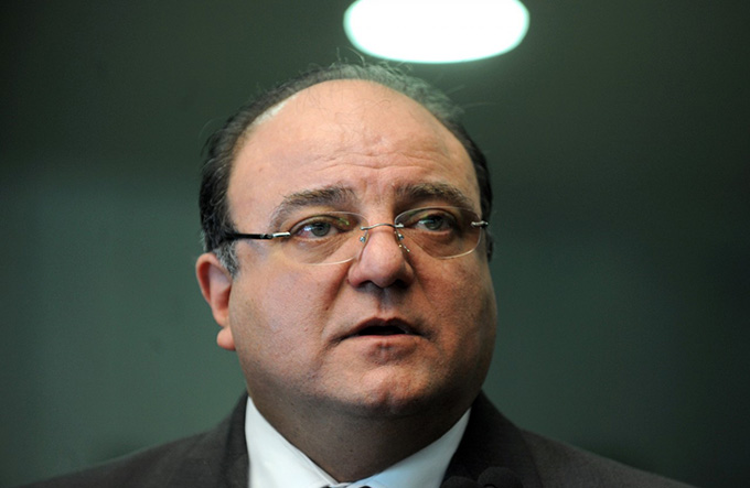 Ex-líder do PT na Câmara dos Deputados é preso pela PF