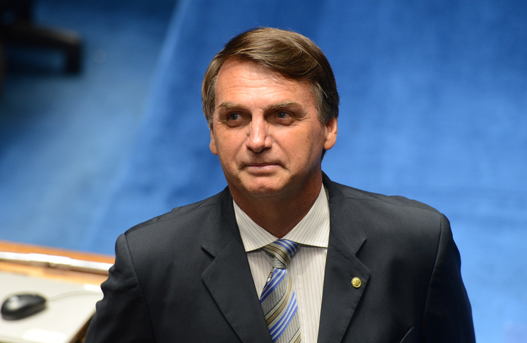 Bolsonaro é líder em número de interações de votos no Facebook
