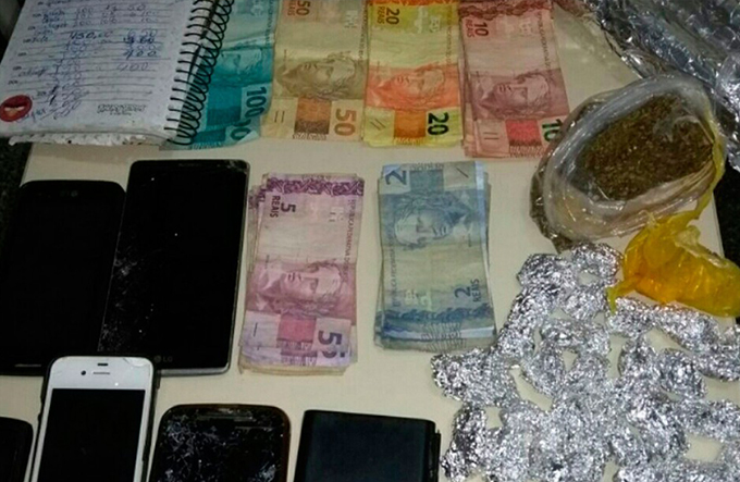 Mãe e filho são presos por tráfico de drogas em Valença