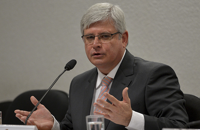 PGR apresenta denúncia contra quatro senadores do PMDB 