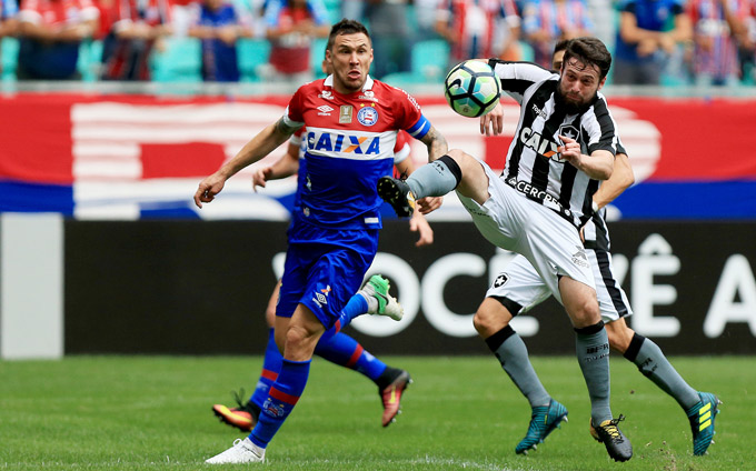 Em casa, Bahia vacila e perde para o Botafogo 