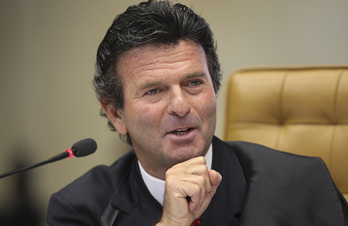 Luiz Fux acusa Congresso de tentar enfraquecer o Judiciário