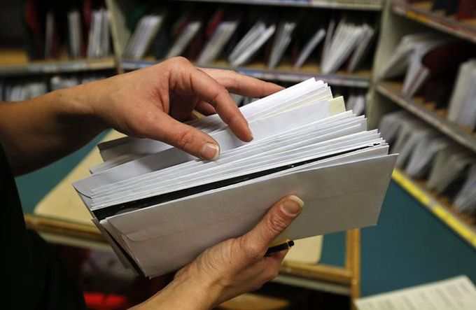 Governo estuda mudança na estrutura dos Correios, diz ministro