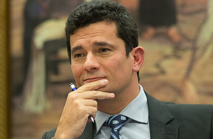 Moro nega a Lula a suspensão de interrogatórios