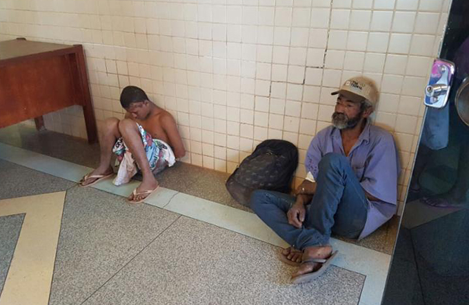 Homem esfaqueia outro por dívida de R$ 2