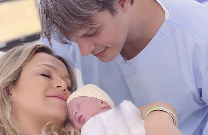 Eliana mostra rosto da filha, Manuela: 'Muito esperada'