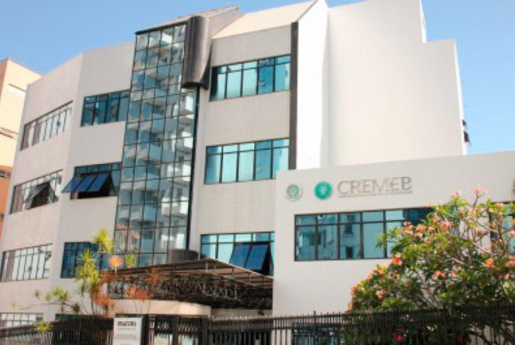 Cremeb abre concurso com salários de até R$ 5.200