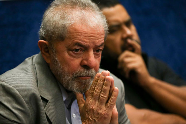 Palocci admite ter entregue dinheiro vivo a Lula, diz revista 