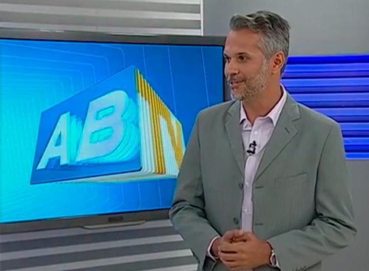 Jornalista de afiliada da TV Globo é baleado na cabeça