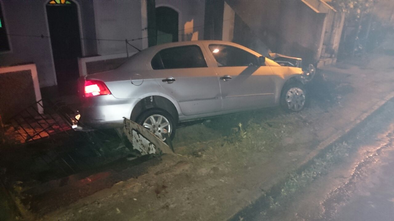 Homem rouba carro e acaba morto pela população 