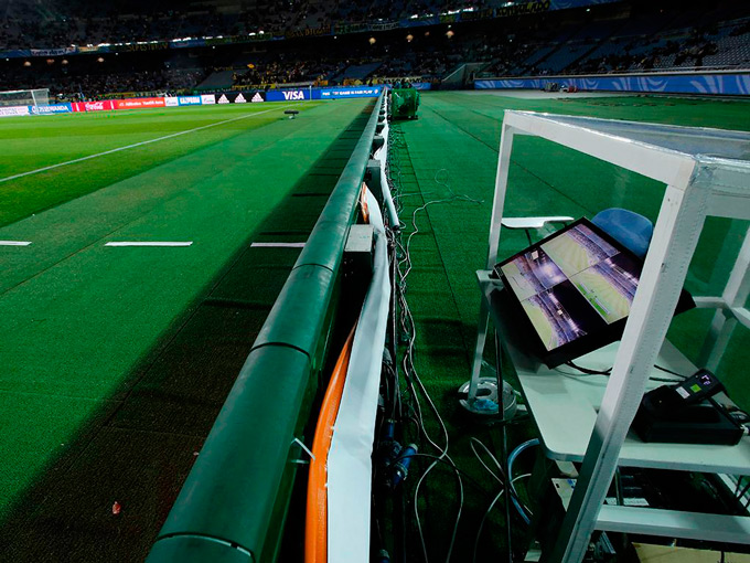 CBF anuncia uso do árbitro de vídeo no Brasileirão 