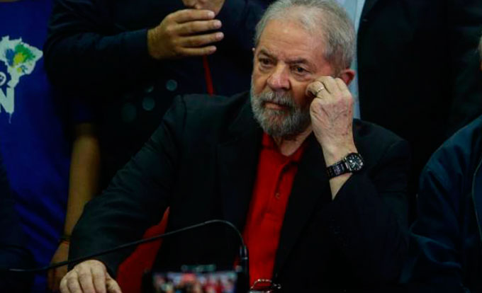 Desaprovação de Lula cai e de Moro sobe