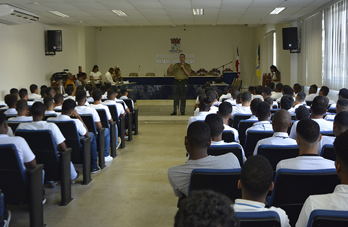 Cerimônia marca entrega de certificados da dispensa Militar 