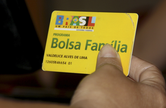 Beneficiários do Bolsa Família terão crédito de até R$ 15 mil em bancos