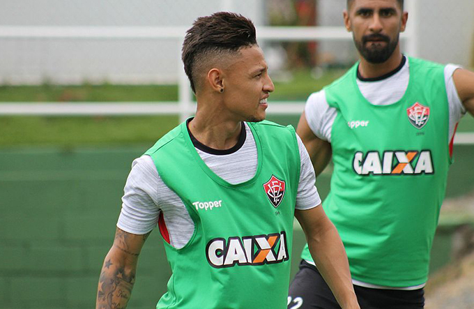 Artilheiro do time, Neilton destaca espírito coletivo do Leão