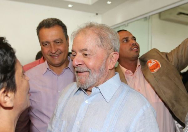 Nova pesquisa Datafolha mantém Lula favorito para 2018 