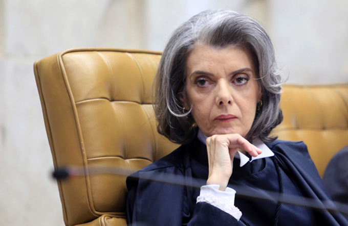 Afastamento de Fachin levaria a 'absurdo', diz Cármen Lúcia