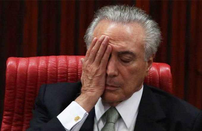 Governo Temer gasta R$ 8 mil em caixas de bombons folheadas a ouro