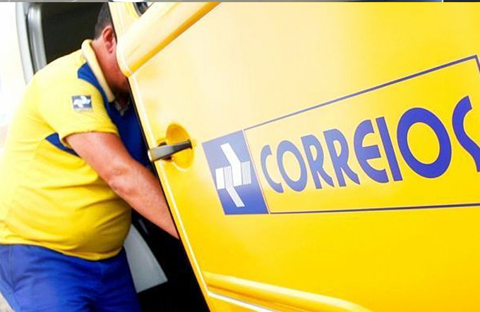 Governo decreta intervenção no fundo de pensão dos Correios