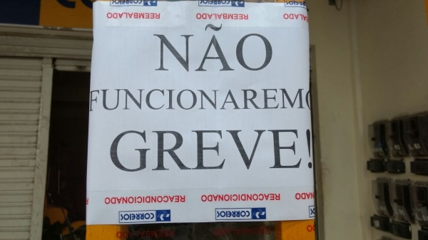Funcionários dos Correios decidem manter a greve na Bahia