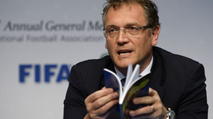 Ex-secretário-geral da Fifa nega ter recebido propina do presidente do PSG