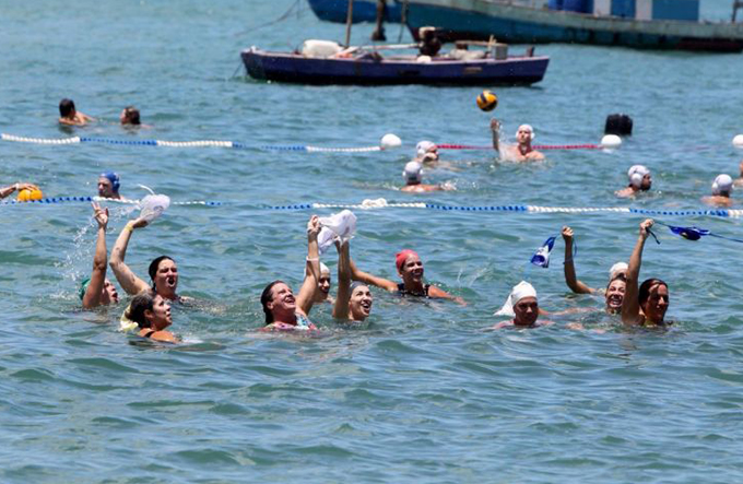 Polo aquático reúne 250 atletas em Praia do Forte
