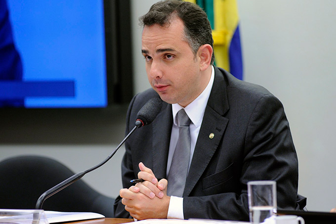 CCJ tenta votar denúncia contra Temer nesta quarta