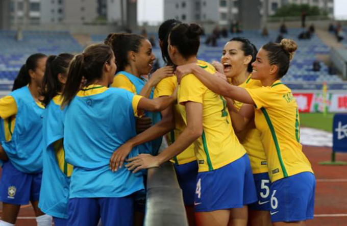 Seleção feminina vence México na estreia da Copa CFA da China