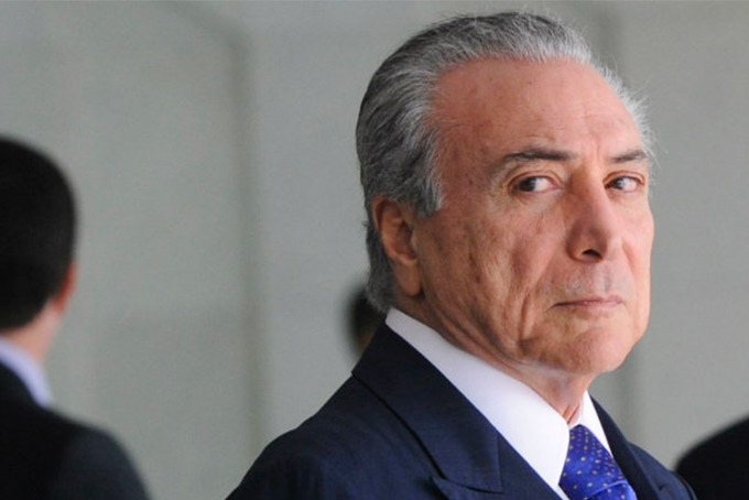 Ministros são exonerados para apoiar Temer na denúncia