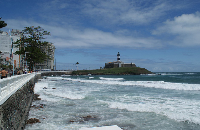 Salvador tem 15 praias impróprias para o banho no fim de semana