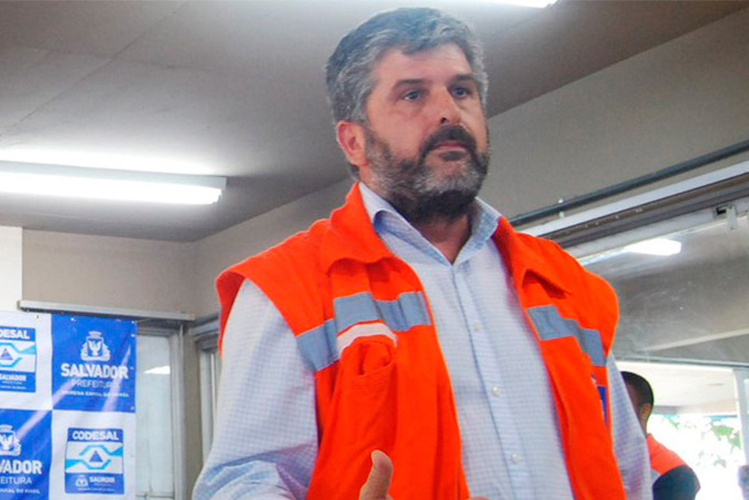 Gustavo Ferraz chega à Bahia para cumprir prisão domiciliar