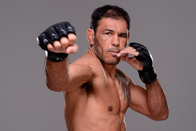 Minotouro é pego no antidoping e está fora do UFC Canadá