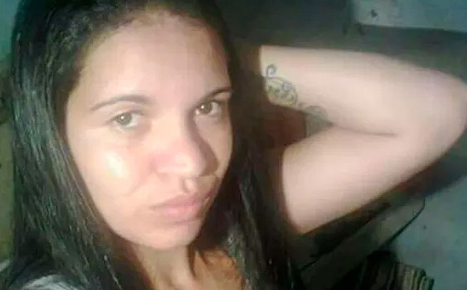 Jovem vai terminar namoro com detento e é morta em prisão