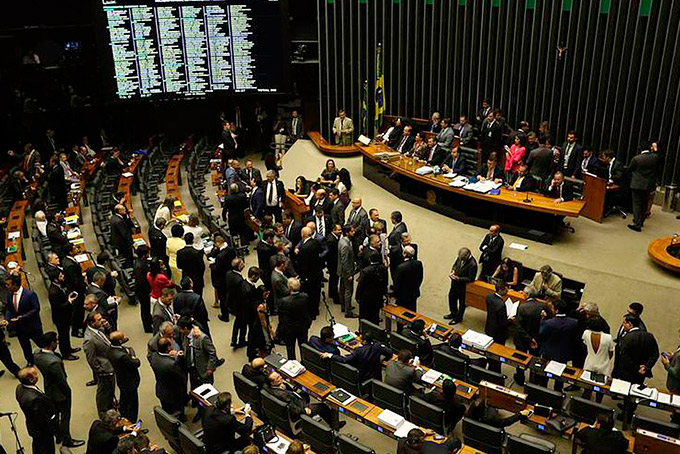 Veja como os deputados baianos votaram na 2ª denúncia