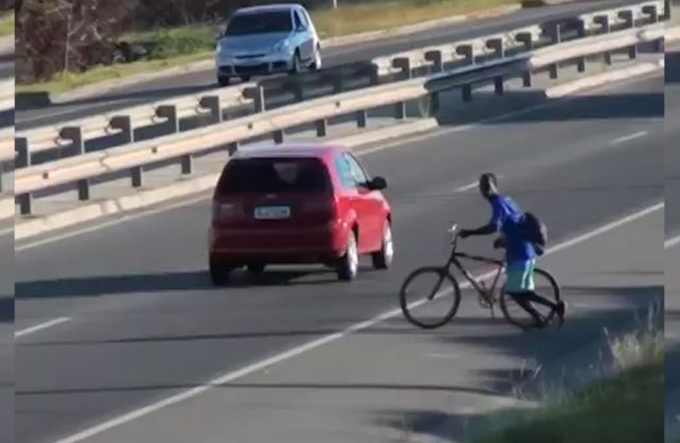 Duas pessoas morrem atropeladas na Via Parafuso