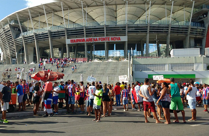 Bahia inicia venda física de ingressos para jogo contra a Ponte