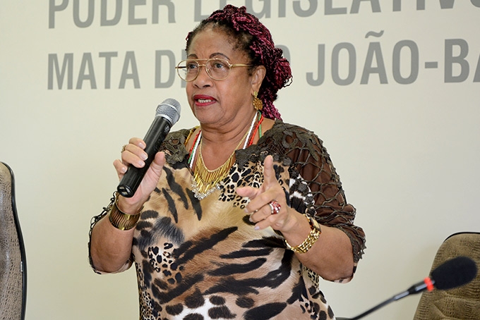 Ministra baiana compara salário de R$ 33 mil ‘ao trabalho escravo’ 