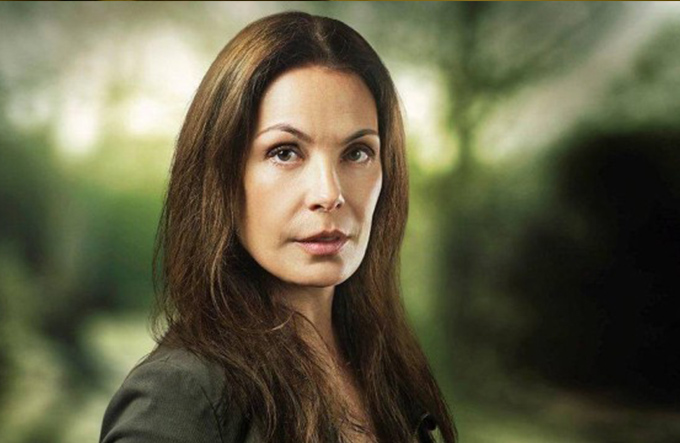 Carolina Ferraz avalia saída da Globo após 27 anos