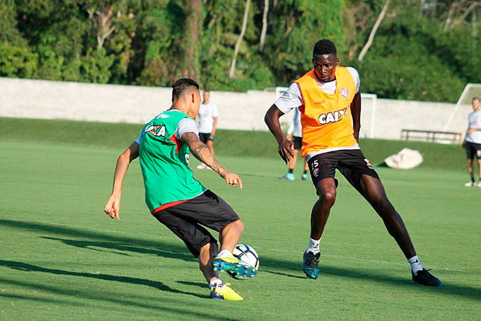 Há cinco jogos sem vencer, Leão encara o Vasco