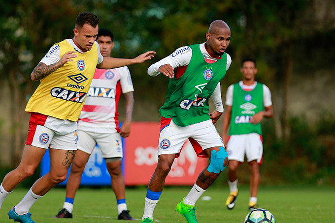 Sete meses depois, Wellington Silva volta a ser relacionado