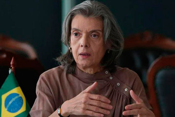 'Não se combate intolerância social com mordaça', diz Cármen sobre Enem