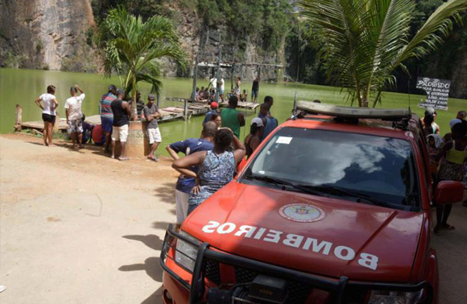 Bombeiros retomam busca por desaparecido em lagoa no Cabula