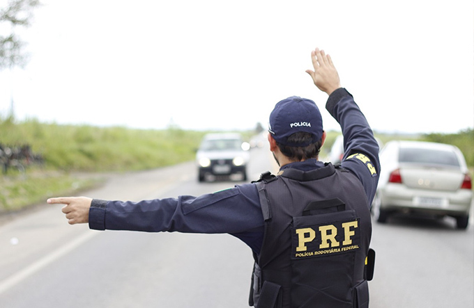 Rodovias na BA têm 76 acidentes com seis mortes no feriado